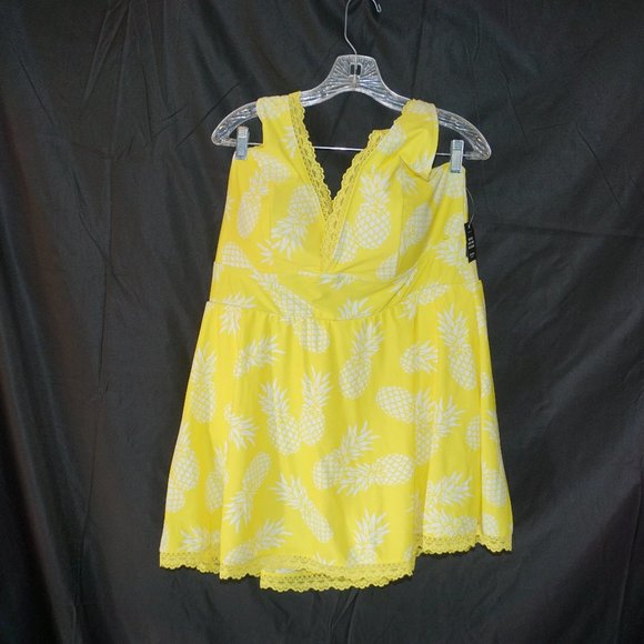 TORRID Graphic Pineapple Wireless Mid Lace Trimmed Skirted Swim Dress NWT 3X - Picture 2 of 15